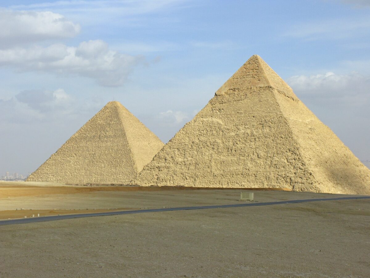 What is the relationship of pi with the Egyptian pyramids? Source: Pixabay