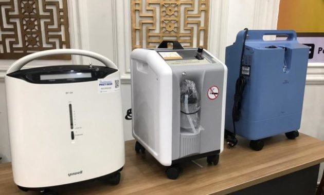What is an oxygen concentrator and how does it work
