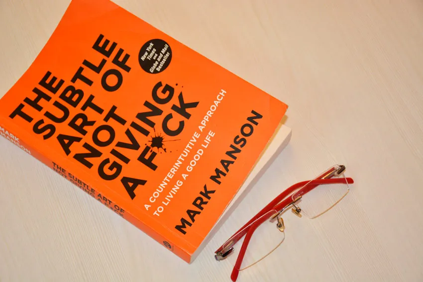 Book Review The Subtle Art of Not Giving a Fuck - Mark Manson
